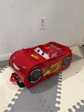 Lighthening McQueen rolling suitcase Disney Pixar